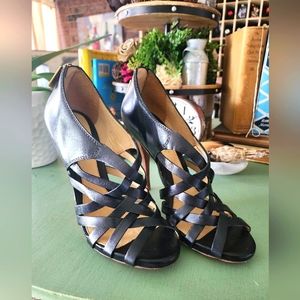 L.A.M.B. Tammy Black gladiator leather sz 9 Strappy peep toe bootie